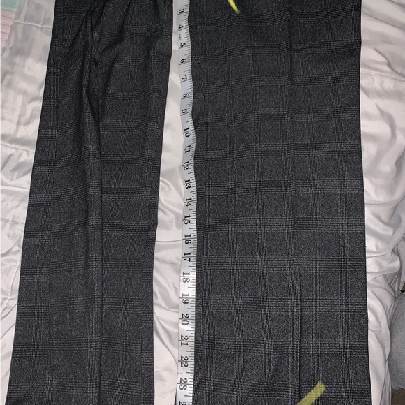 Women’s suit - Picture 11 of 14